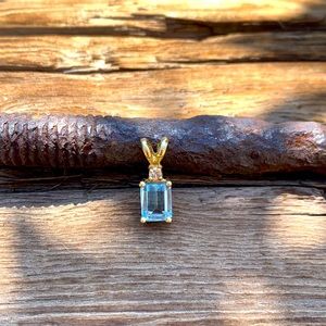 14k Gold, Aquamarine & Diamond Pendant